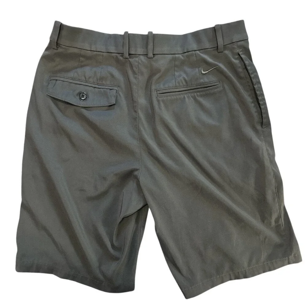 Nike Men's Dri-FIT Golf Shorts‎ Size 32 Gray Chino Style Performance Lightweight